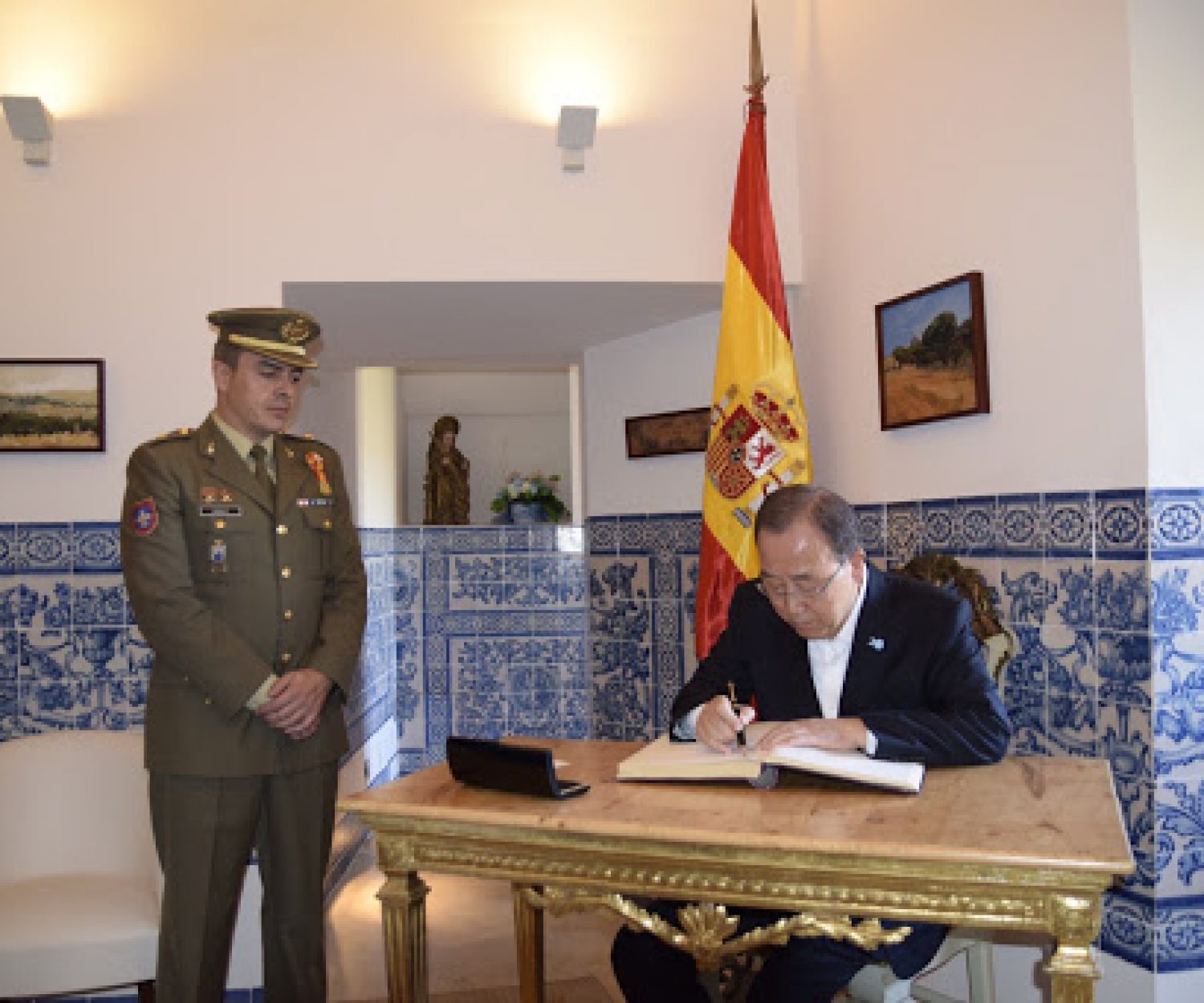 Ban Ki-moon en el Alcázar de Segovia (2)