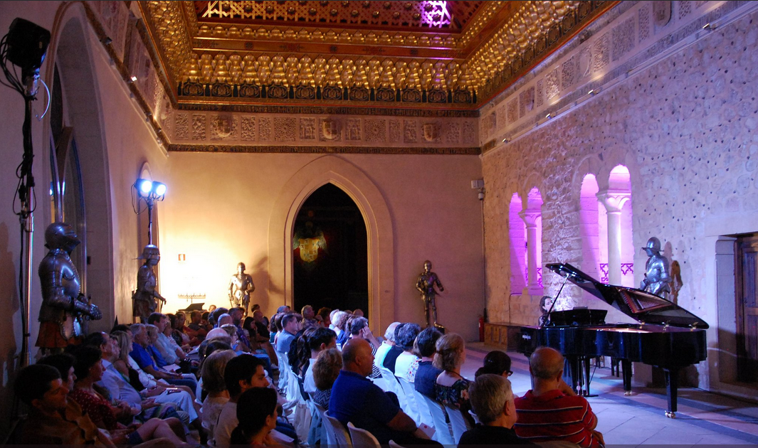 Concierto “Baladas y contrastes poéticos” de la pianista hispano-suiza Katia Michel en el Alcázar de Segovia