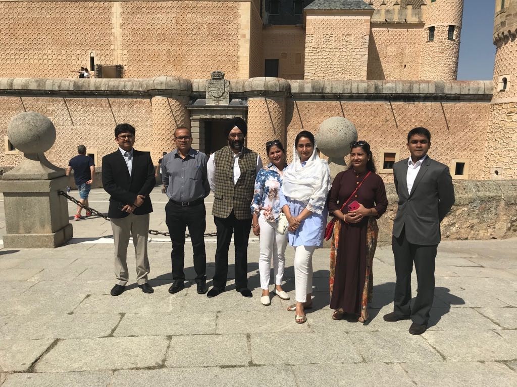 Excma. Sra. Harsimrat Kaur Badal en el Alcázar