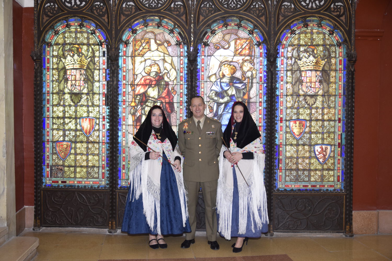 El Teniente de Alcaide del Patronato del Alcázar, Tcol. D. Ángel Manuel Borao Bastardo, en ausencia del Coronel Alcaide, ha recibido a las alcaldesas en la Academia de Artillería