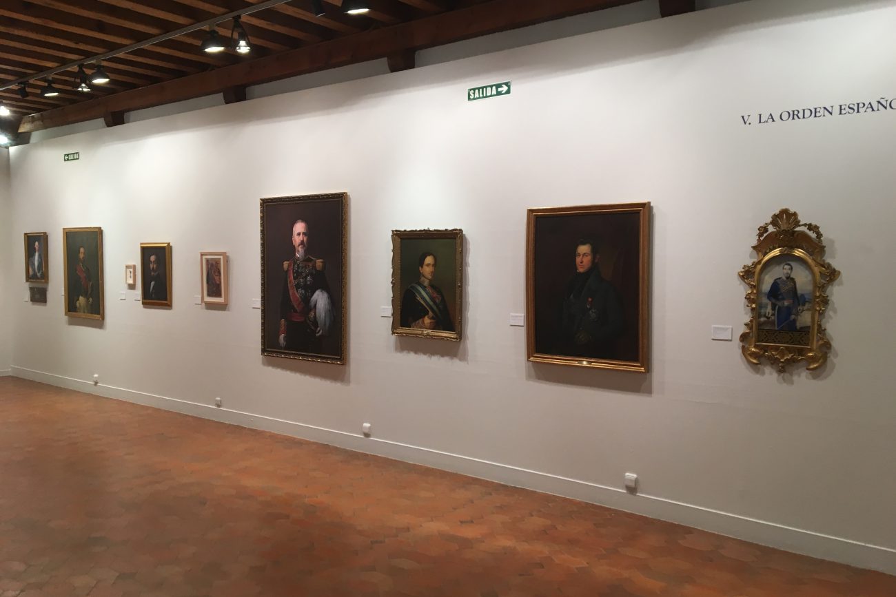 El Patronato del Alcázar, en su afán de colaborar con las distintas instituciones en la difusión de la cultura, participa en la muestra con dos obras: Retrato de D. Francisco de Paula Orlando y Retrato de D. Manuel de la Pezuela, II marqués de Viluma.