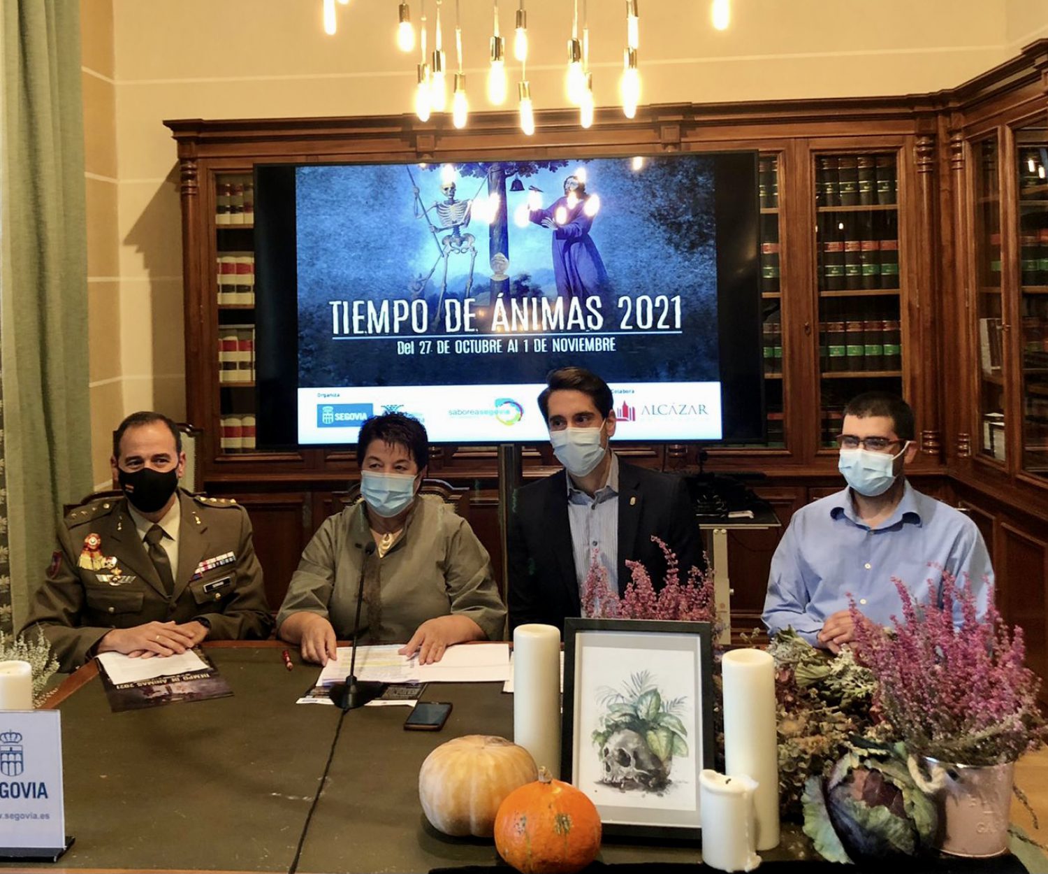 El Coronel Alcaide del Alcázar, Ilmo. Sr. D. Alejandro Serrano Martínez, en la presentación del programa de actividades Tiempo de Ánimas 2021, en el Ayuntamiento.