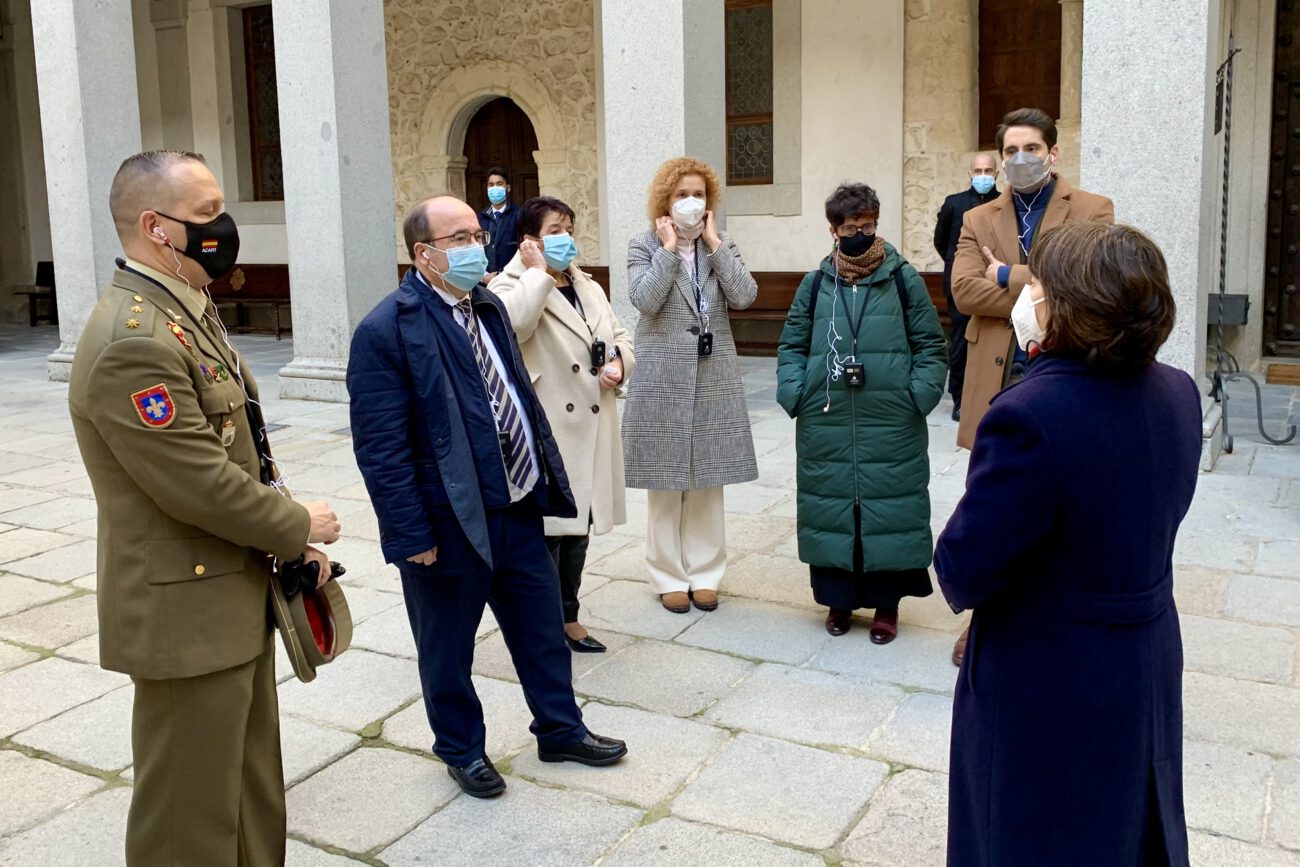 El ministro de Cultura visita el Alcázar (2)