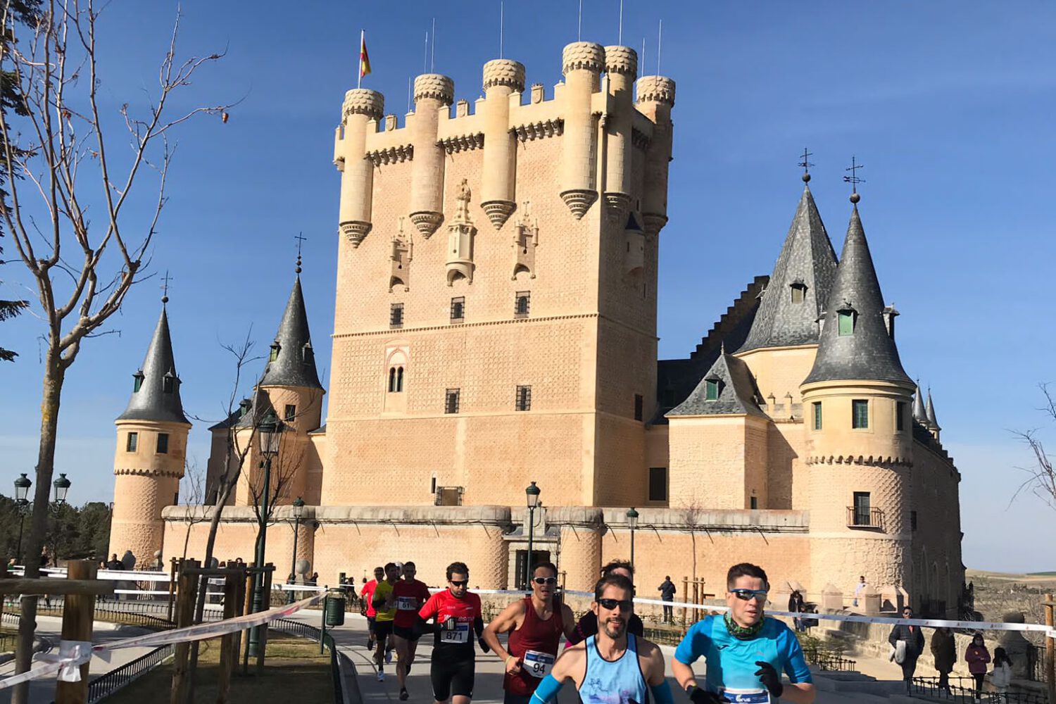 Los corredores de la Monumental de Segovia regresan en el Alcázar (1)