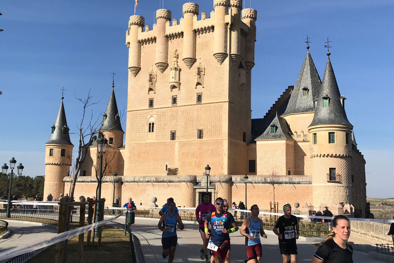 Los corredores de la Monumental de Segovia regresan en el Alcázar (4)