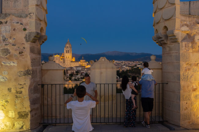 El Alcázar, a la luz de la luna (1)