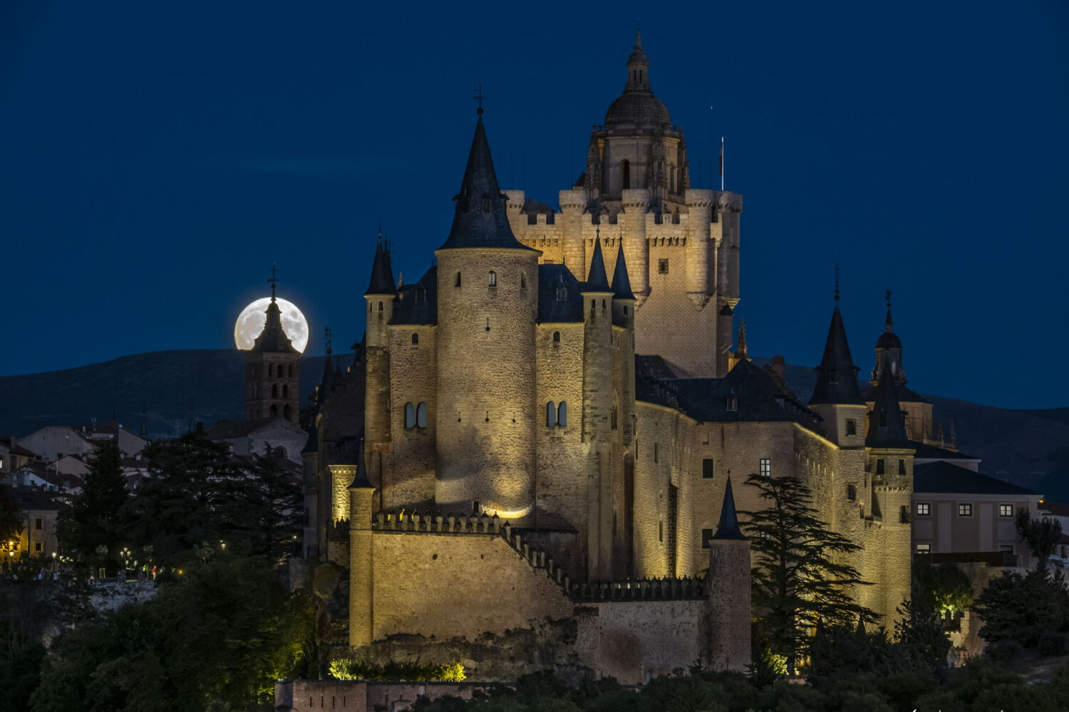 Luna Alcázar de Segovia SEP22 (3)
