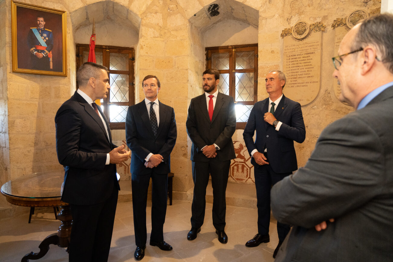 FIRMA CONVENIO PATRONATO DEL ALCÁZAR Y FUNDACIÓN FERRER DALMAU 28-09-23 (2)